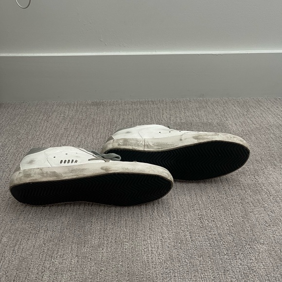 Golden Goose Sneakers LIKE NEW - Picture 4 of 4